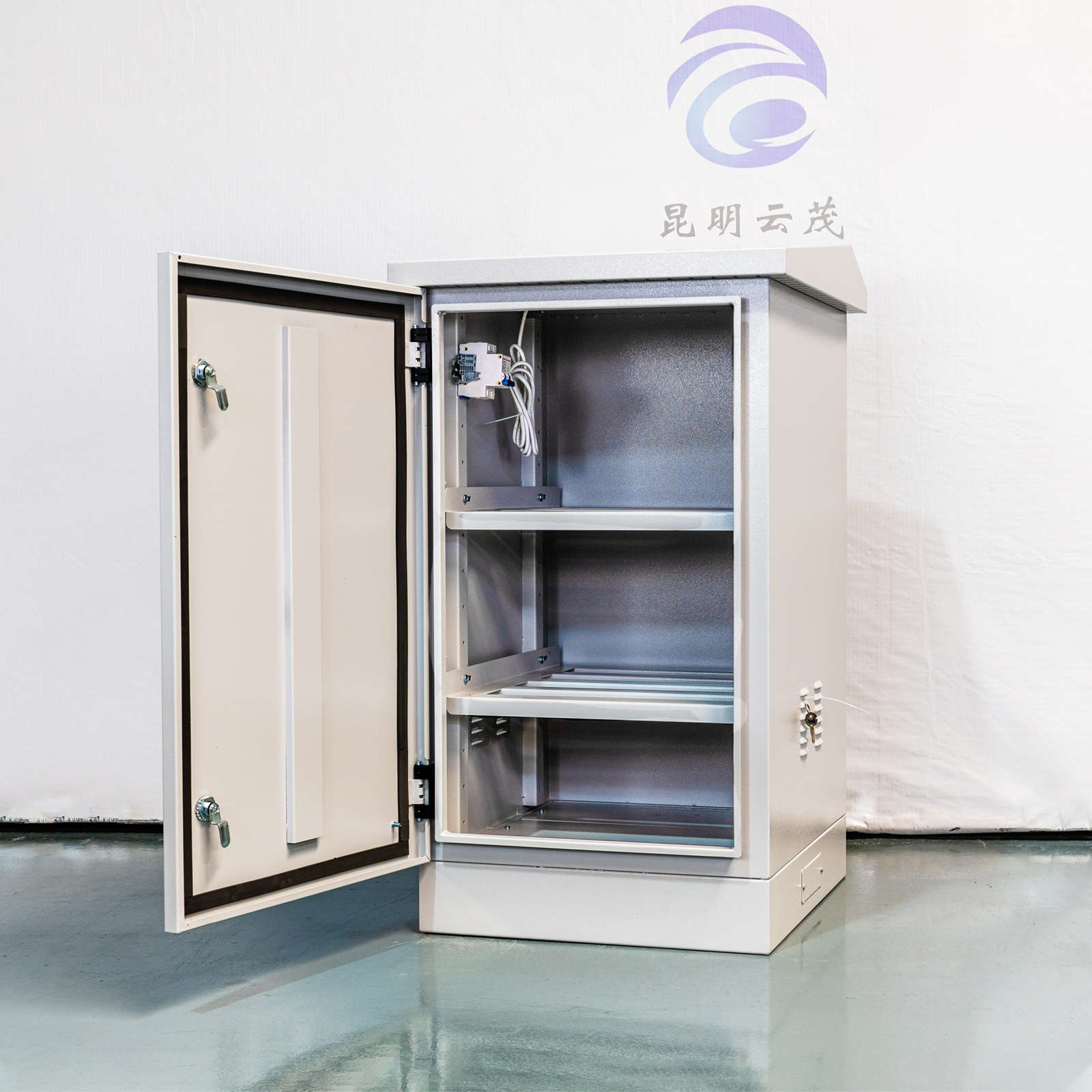 預(yù)警設(shè)備機(jī)柜2